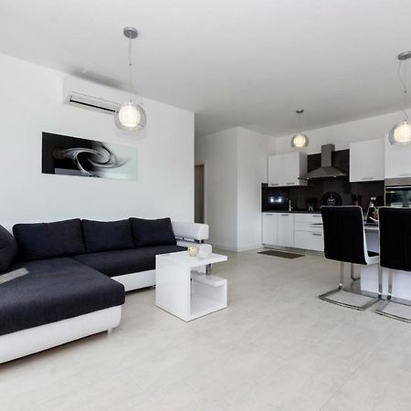Apartments4Friends Apartment Vlad Трогир Экстерьер фото