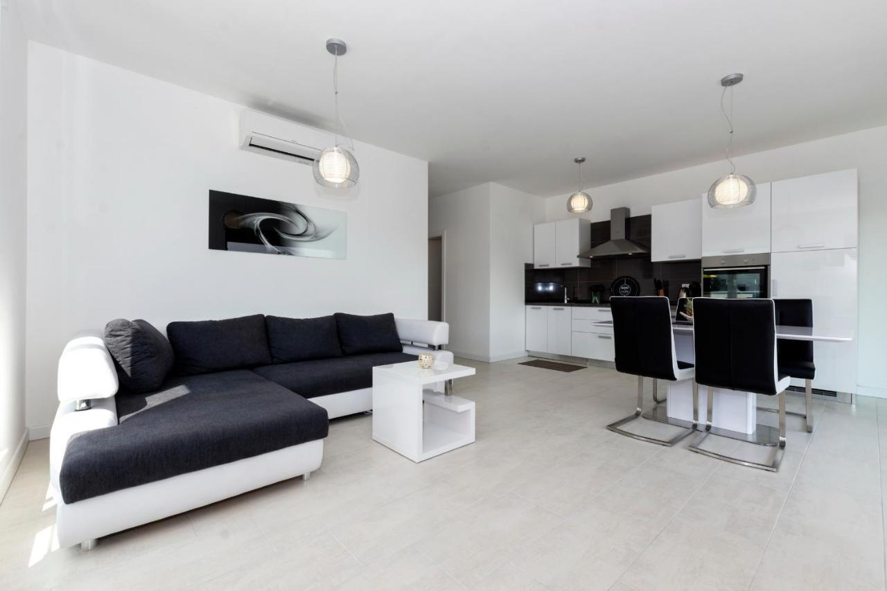 Apartments4Friends Apartment Vlad Трогир Экстерьер фото